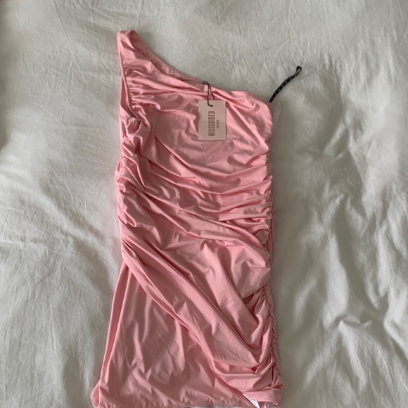Missguided Pink One Shoulder Asymmetric Mini Dress - Picture 3 of 5